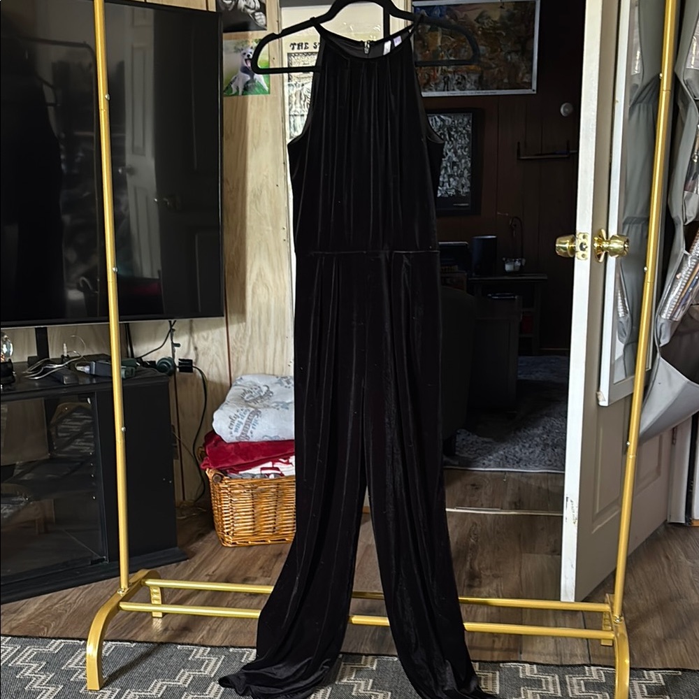 Elegant Black Velvet Jumpsuit